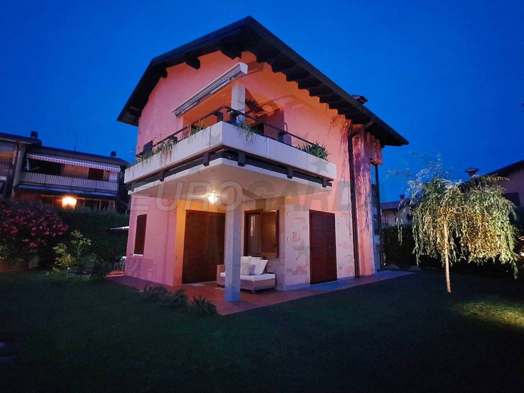 casa indipendente in vendita a Lazise