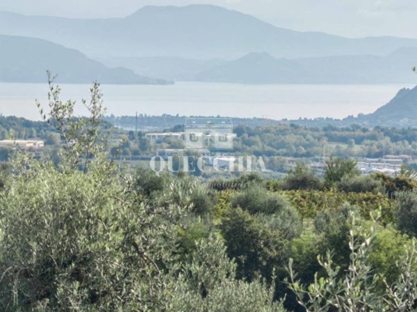 casa indipendente in vendita a Lazise