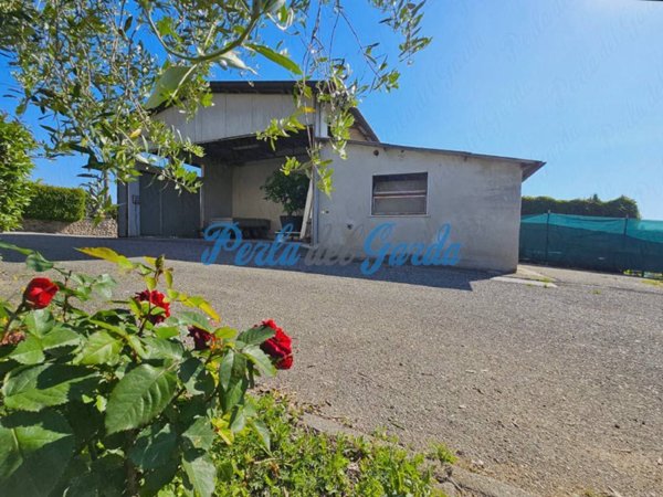 casa indipendente in vendita a Lazise in zona Pacengo