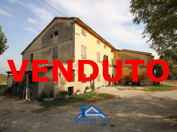 casa indipendente in vendita a Lazise in zona Colà