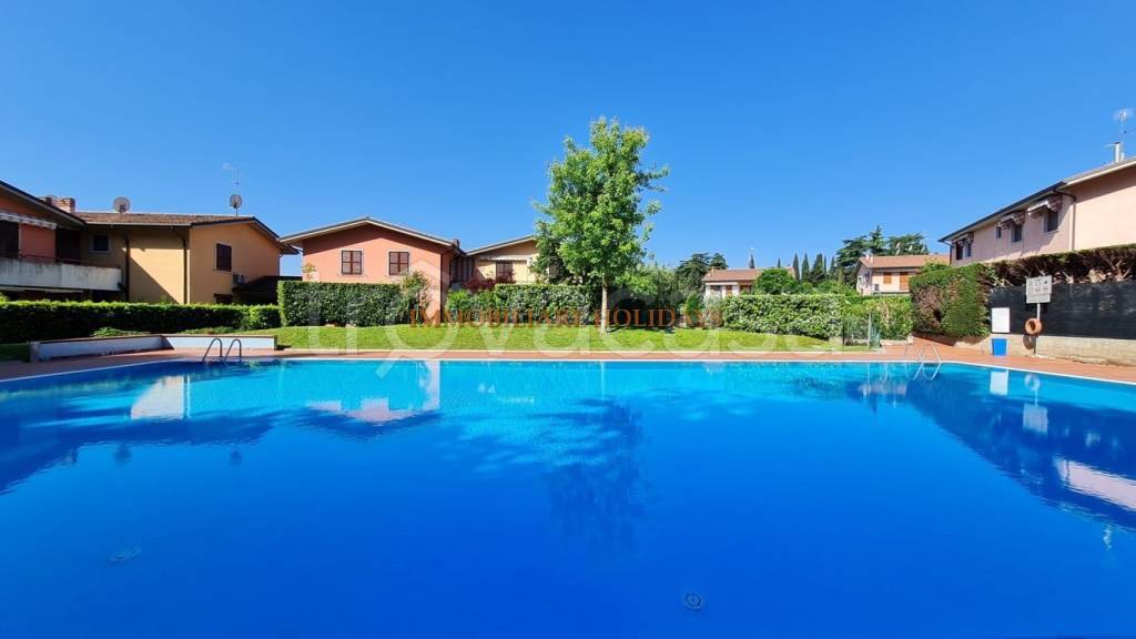 appartamento in vendita a Lazise in zona Colà