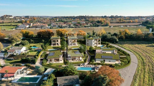 casa indipendente in vendita a Lazise in zona Pacengo