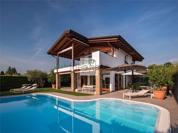 casa indipendente in vendita a Lazise
