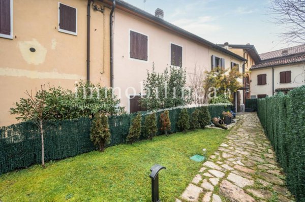 casa indipendente in vendita a Lazise in zona Colà