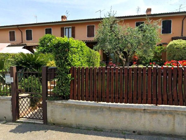 casa indipendente in vendita a Lazise