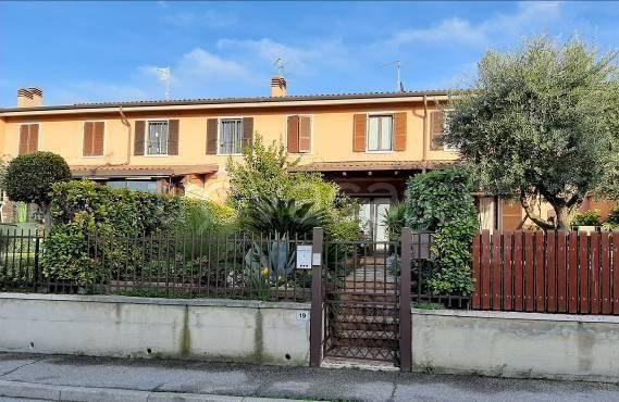 casa indipendente in vendita a Lazise