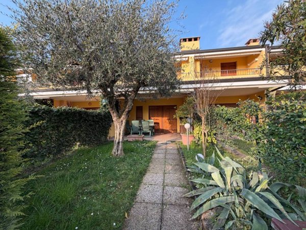 appartamento in vendita a Lazise in zona Colà