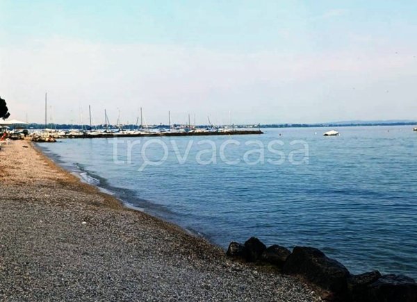 appartamento in vendita a Lazise in zona Colà