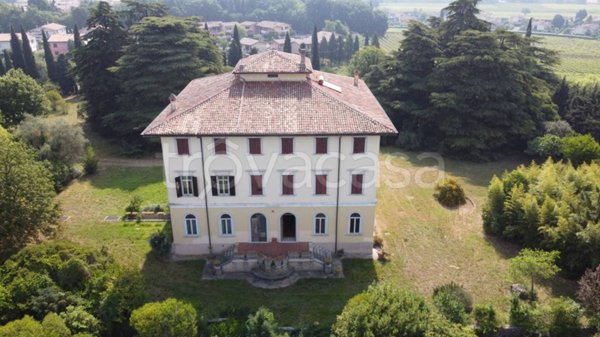 villa in vendita a Lazise