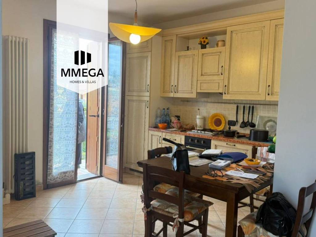 appartamento in vendita a Lazise in zona Colà