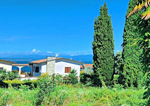 casa indipendente in vendita a Lazise in zona Pacengo