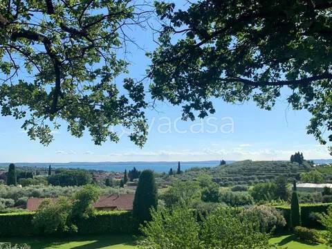 villa in vendita a Lazise