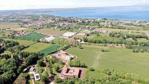 appartamento in vendita a Lazise in zona Colà