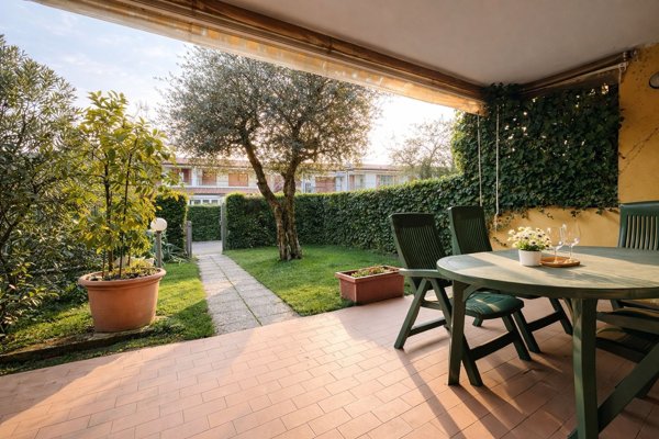 appartamento in vendita a Lazise in zona Colà