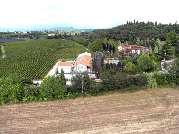 appartamento in vendita a Lazise in zona Colà