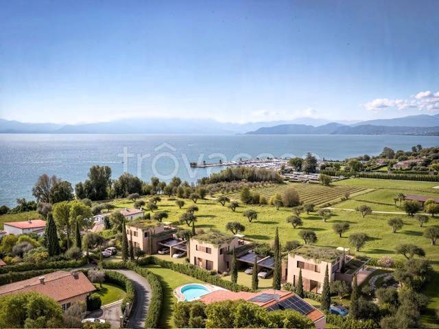casa indipendente in vendita a Lazise in zona Pacengo