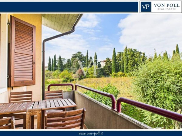 appartamento in vendita a Lazise in zona Colà