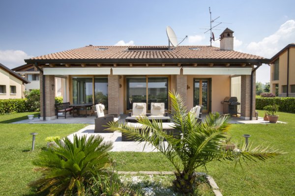 casa indipendente in vendita a Lazise