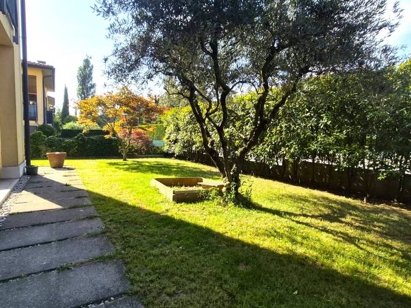 appartamento in vendita a Lazise in zona Pacengo