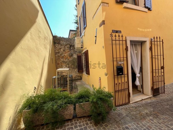 casa indipendente in vendita a Lazise