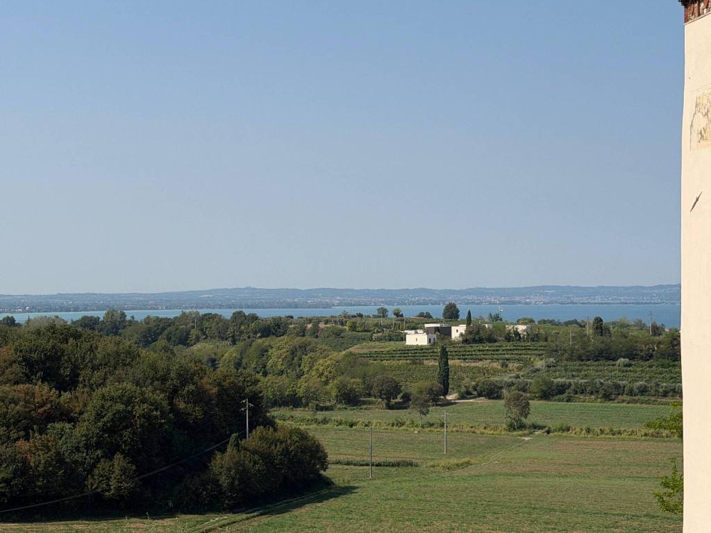 appartamento in vendita a Lazise in zona Colà