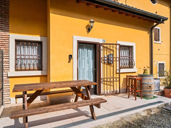 casa indipendente in vendita a Lazise in zona Pacengo