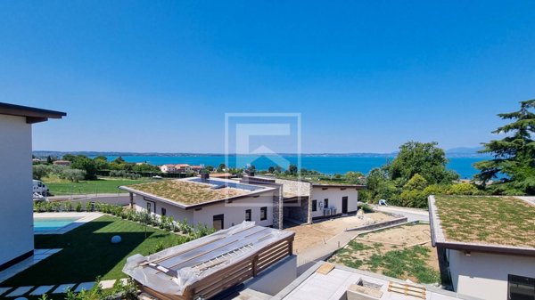 casa indipendente in vendita a Lazise in zona Pacengo