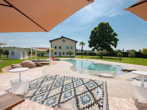 casa indipendente in vendita a Lazise
