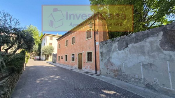 casa indipendente in vendita a Lazise in zona Colà