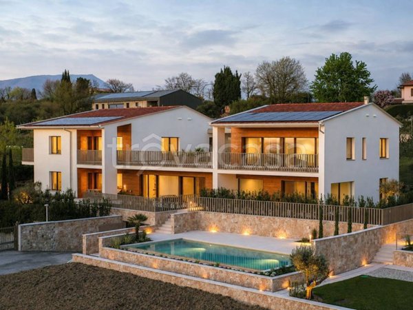 casa indipendente in vendita a Lazise