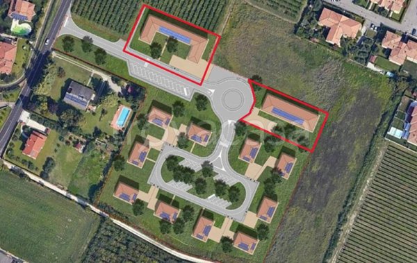 terreno edificabile in vendita a Lazise in zona Colà