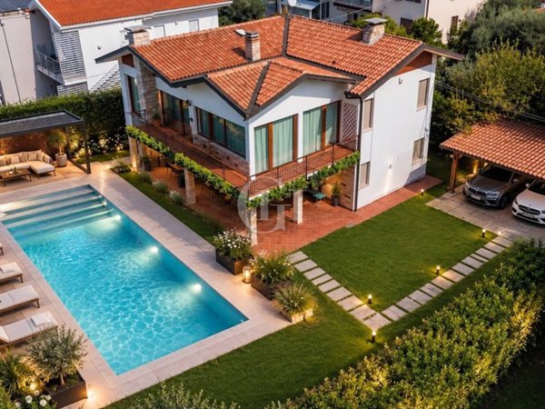 casa indipendente in vendita a Lazise