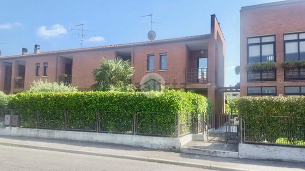 casa indipendente in vendita a Lazise