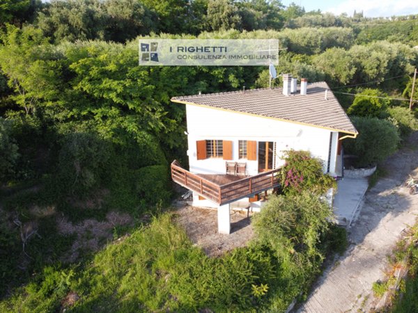casa indipendente in vendita a Lazise