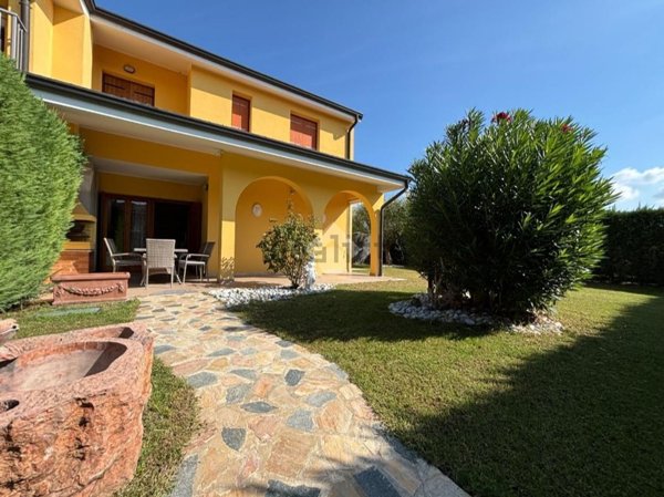 appartamento in vendita a Lazise in zona Colà