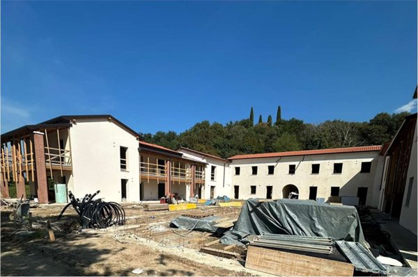 appartamento in vendita a Lazise in zona Colà