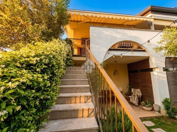 appartamento in vendita a Lazise in zona Colà