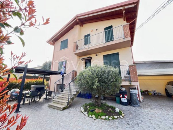 casa indipendente in vendita a Legnago in zona Casette