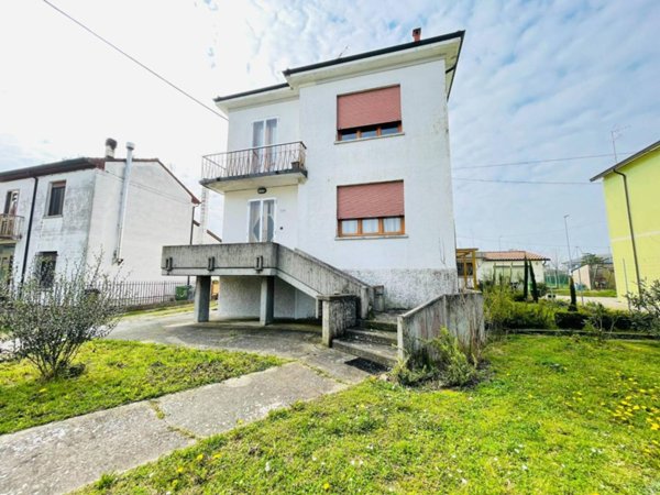 casa indipendente in vendita a Legnago in zona San Pietro