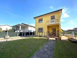 casa indipendente in vendita a Legnago in zona Vigo