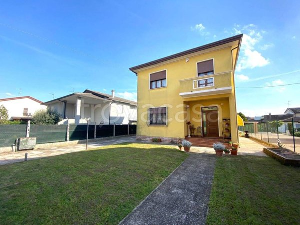 casa indipendente in vendita a Legnago in zona Vigo