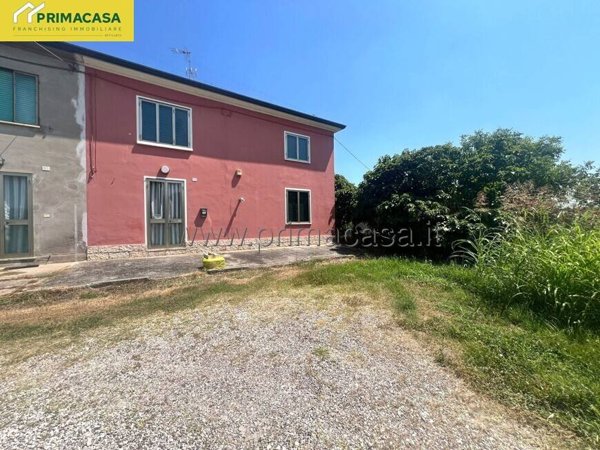 casa indipendente in vendita a Legnago in zona Porto