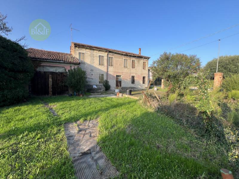 terreno edificabile in vendita a Legnago in zona Terranegra