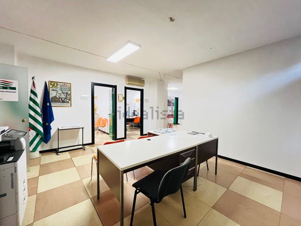 ufficio in vendita a Legnago in zona Terranegra