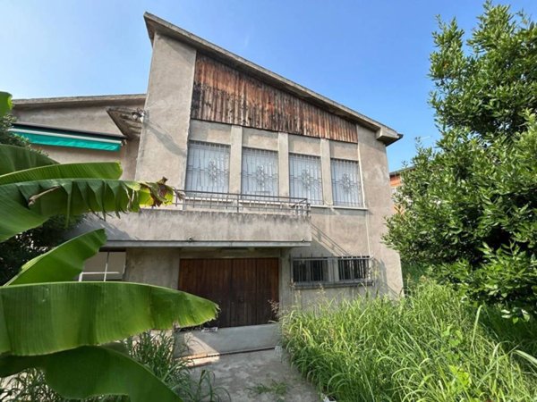 casa indipendente in vendita a Legnago in zona Porto