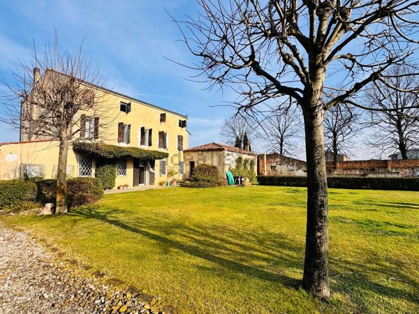 casa indipendente in vendita a Legnago in zona Terranegra