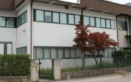 locale di sgombero in vendita a Legnago