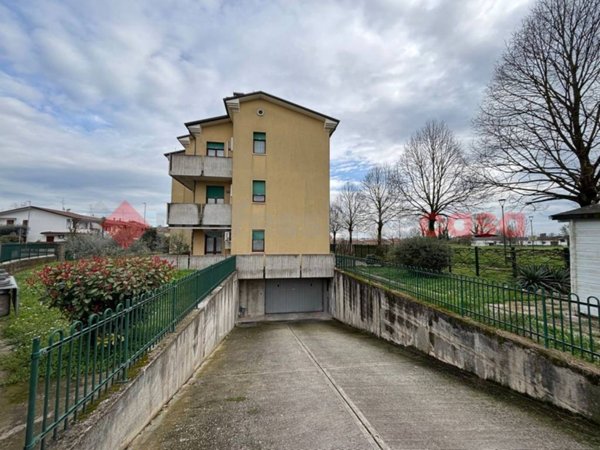 appartamento in vendita a Legnago in zona Terranegra