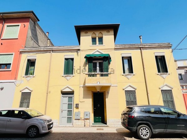appartamento in vendita a Legnago in zona Porto