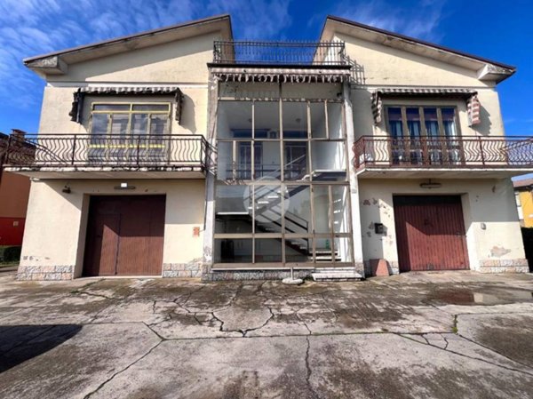 appartamento in vendita a Legnago in zona Casette